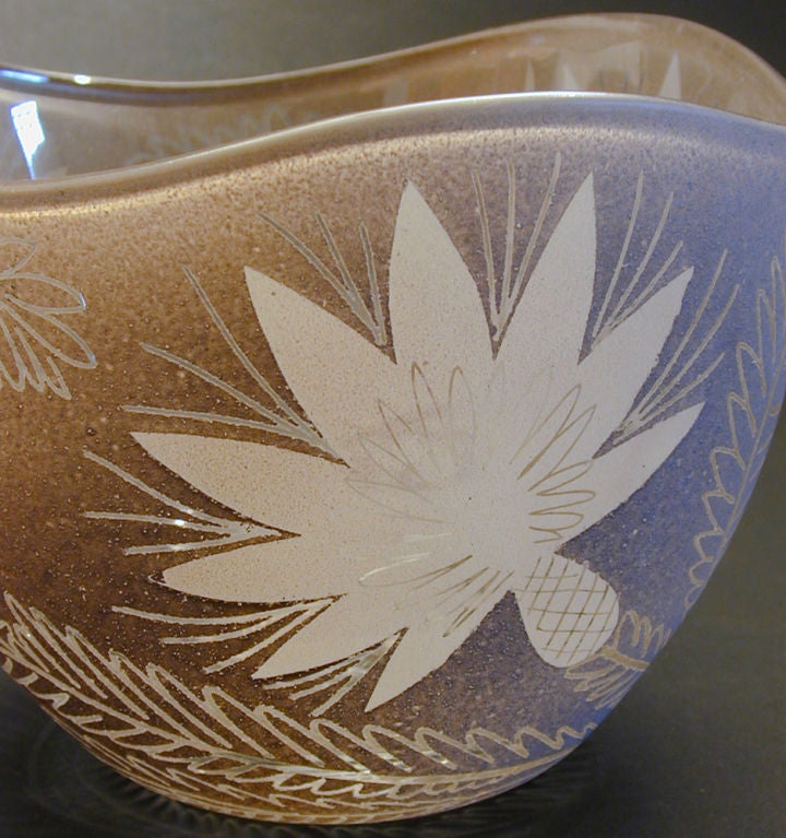 Mid-20th Century Rare Etched Glass Bowl by Waylande Gregory