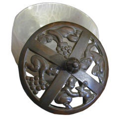 Seltene Art-Déco-Schachtel „Baby Satyrs“ aus Bronze und Alabaster aus Dänemark