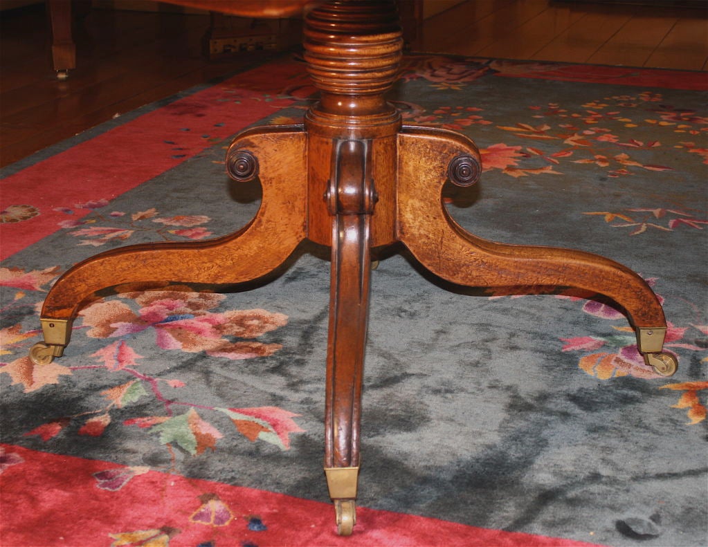 George IV Tilt-Top Pedestal Table In Good Condition For Sale In Woodbury, CT