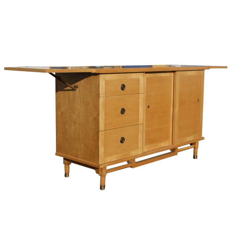 Milo Baughman Style for Winchendon Sideboard Buffet For Sale