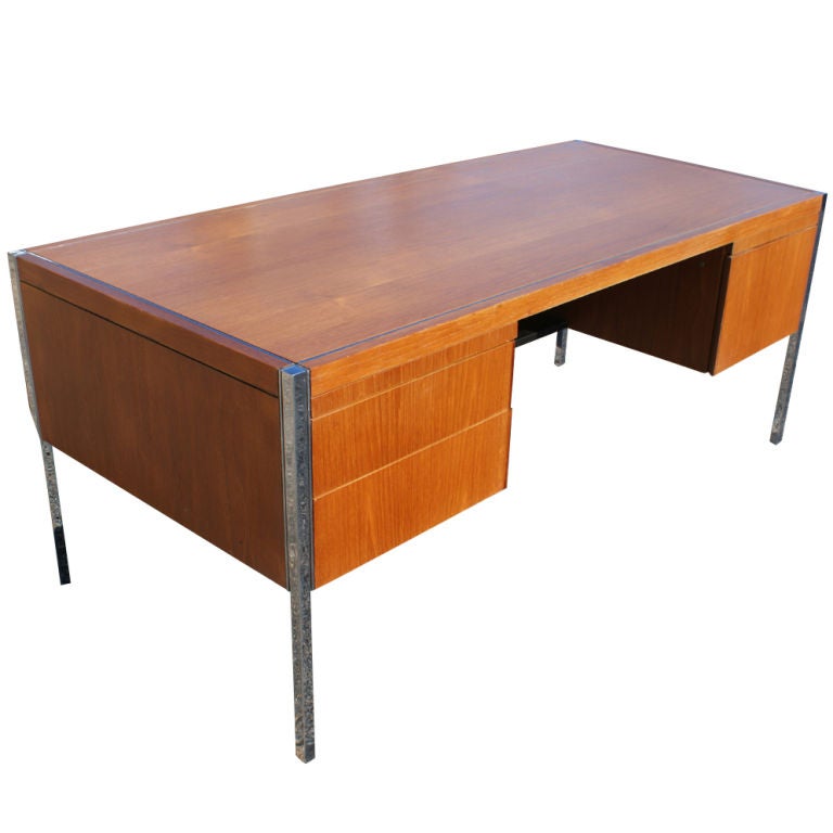 Richard Schultz For Knoll Executive Desk And Credenza