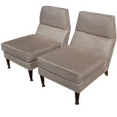 Pair of Lounge Chairs in the Style of Vladimir Kagan 11