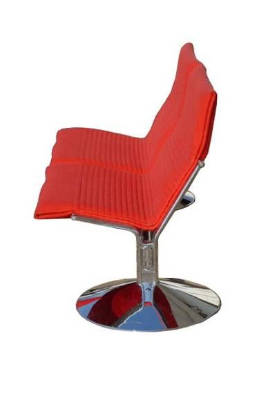 A Mid century modern two-seat settee designed by Klaus Franck and Werner Sauer for Wilkhahn in 1983.  Comfortable and stylish tandem seating with chrome bases and red upholstery.   