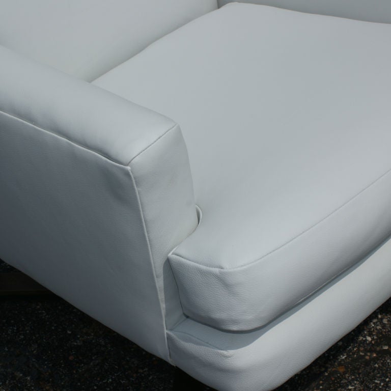 Pair of White Leather Cumberland Lounge Executive Chairs For Sale at