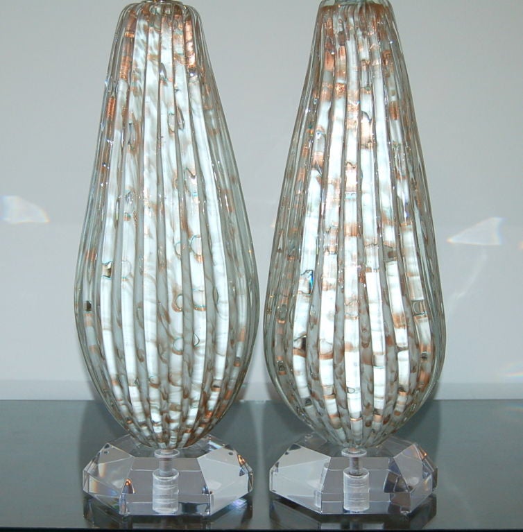 Italian Matched Pair of Vintage Murano Table Lamps in Vanilla and Copper For Sale