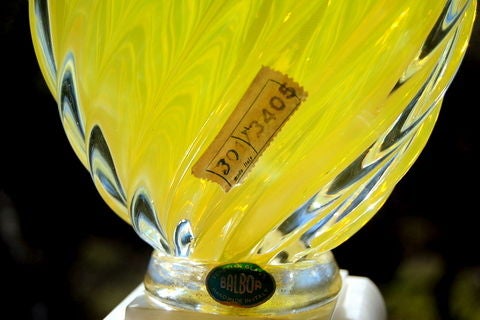 Brass Matched Pair of Seguso Lemon Yellow Opaline Murano Lamps For Sale