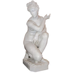 19th c. Italian carved marble sculpture of the Crouching Venus (M819)