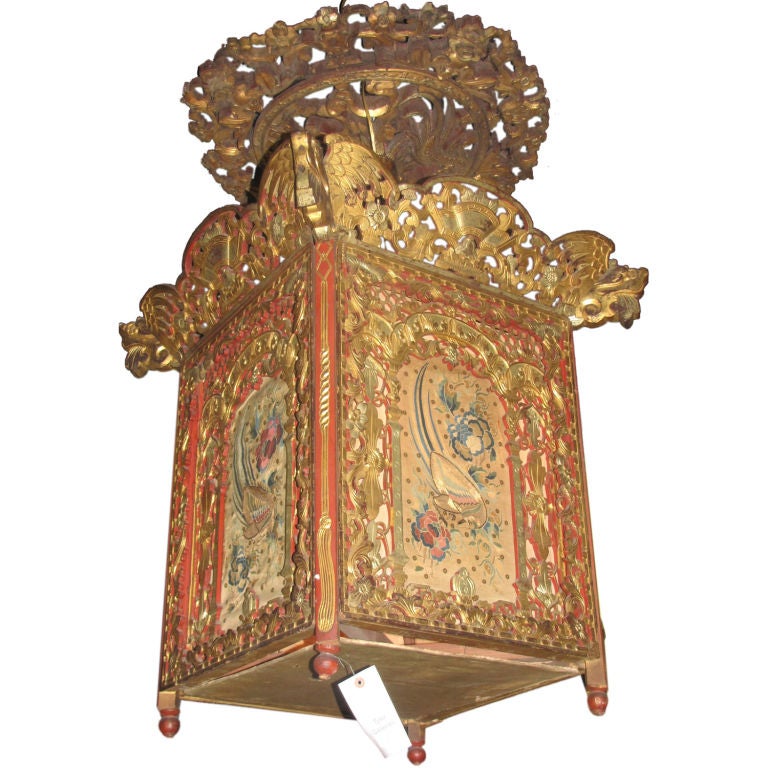 Chinese Hanging polychrome and gilt-wood Lantern (A558)