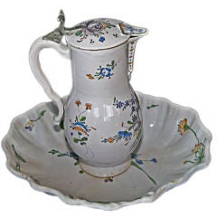  French Faïence Scallped Bowl & Pitcher