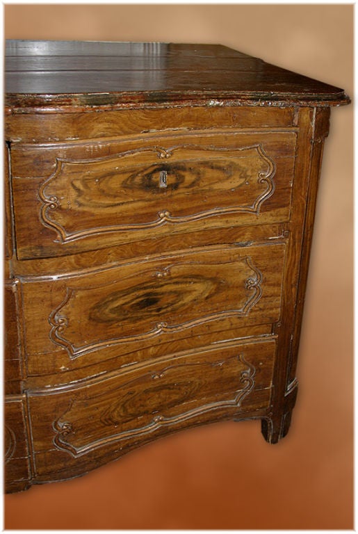 French Louis XIV Style Commode In Good Condition For Sale In New Orleans, LA