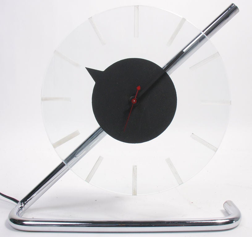 Very Rare Modernist Z Clock, designed by Gilbert Rohde for Herman Miller, circa 1933. This design has been included in every major museum exhibition on American Art Deco, and is featured in numerous books.