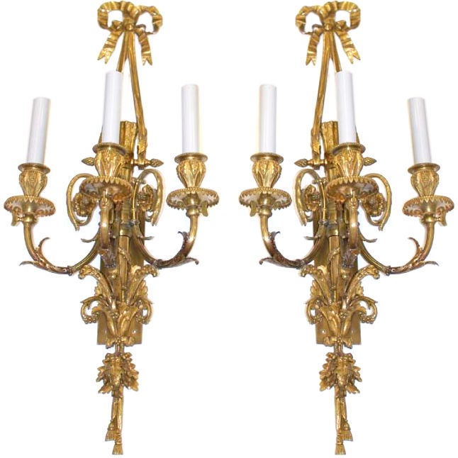 Pair of 3 Arm Sconce with Bow