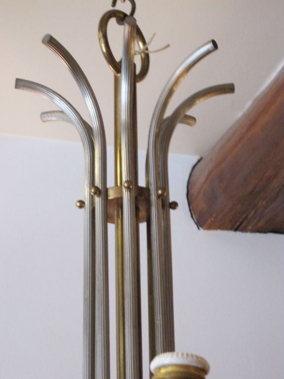 Elegant French 8-Arm Chandelier In Good Condition For Sale In New York, NY