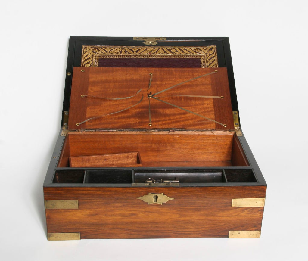 William IV Rosewood Campaign Lap Desk In Good Condition In Montreal, QC