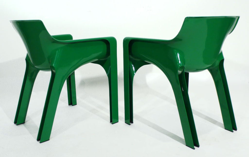 Vico Magistretti Table and Chairs 1