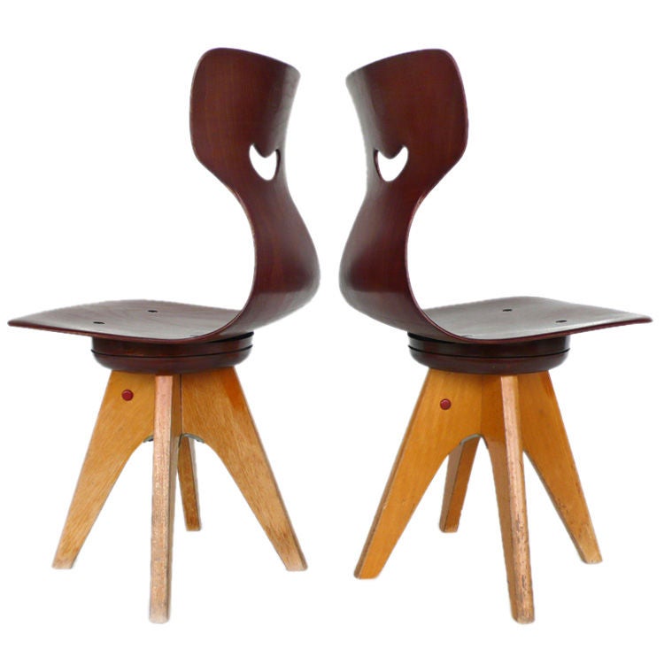 Paire de chaises d'enfant modernistes en bois cintré Adam Stegner Pagho des années 1960