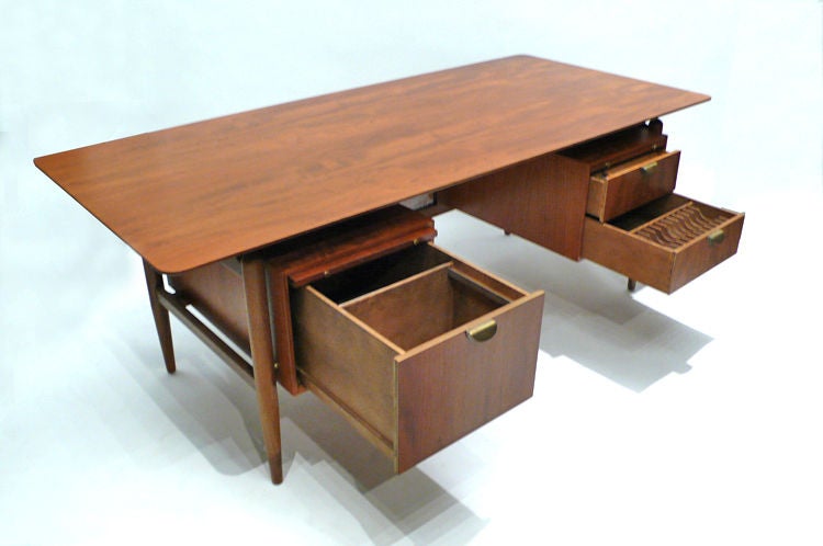Desk by Finn Juhl for Baker 1