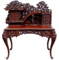 bureau chinois laqué sculpté du 20ème siècle vers 1920