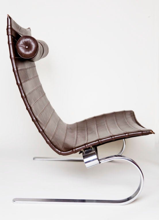 designed in 1967 the PK20 tall black-brown leather easy chair with base of matt chromed spring steel and leather headroll from Fritz Hansen circa 1985