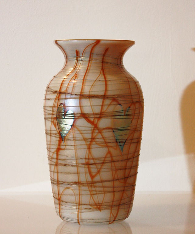 STEUBEN AURENE Glass Vase<br />
<br />
H: 8