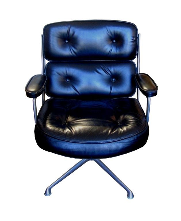 Designed by Charles and Ray Eames<br />
Exceptionally generous in size, the Eames Executive Chair has deep cushions and padded arms--unmistakable hallmarks of a chair steeped in rich tradition as well as elegant comfort. They also feature the