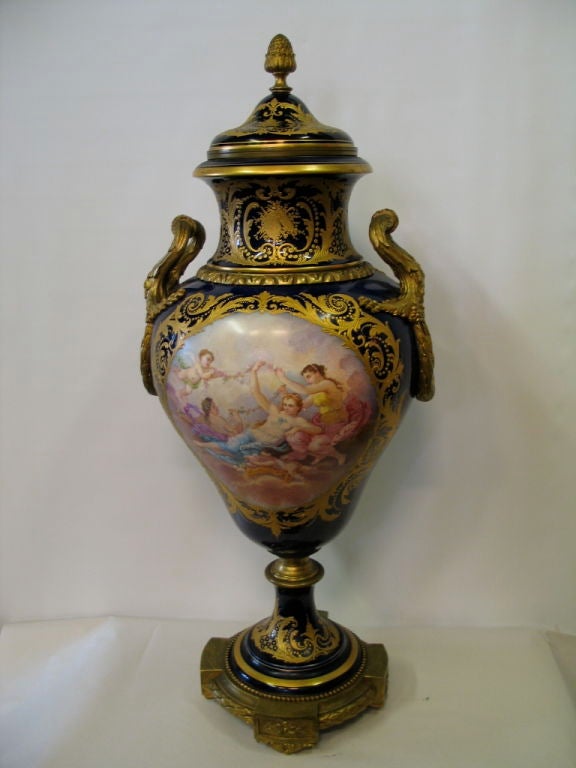 Sevres porcelain 19th century palace urn In Excellent Condition In Bronx, NY
