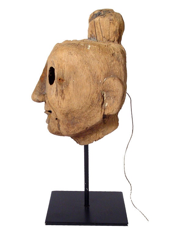 Ancient Wooden Puppet Articulated Head In Distressed Condition In Peekskill, NY