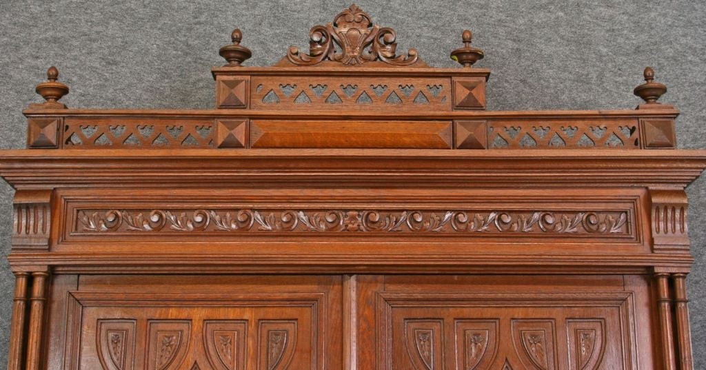 Antique Carved French Henry II Renaissance Buffet Hutch For Sale 1