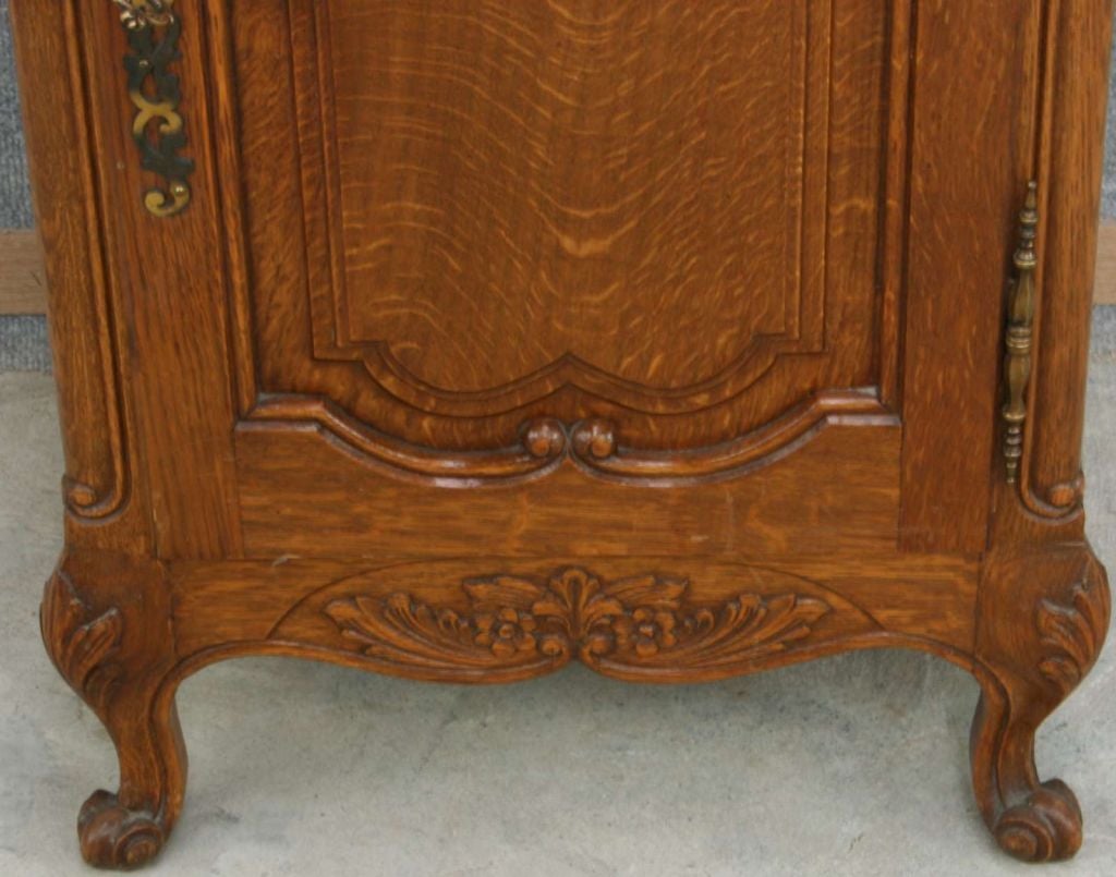 Mid-20th Century Vintage French Country Louis XV Nightstand Bed Table