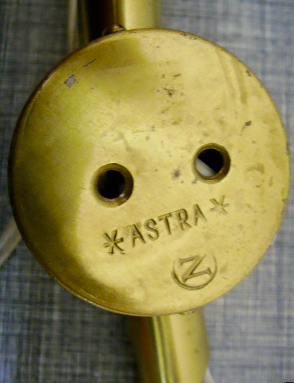 Seltene große Wandleuchte von Astra aus Norwegen aus den 1950er Jahren. 