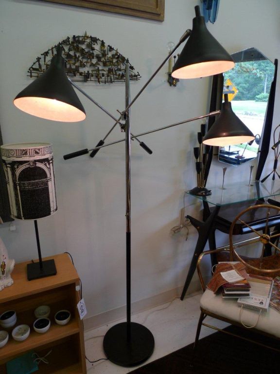 Mid-Century 3 Arm Articulating Trienalle Style Floor Lamp after Gino Sarfati with three black aluminum cones and chrome base.
