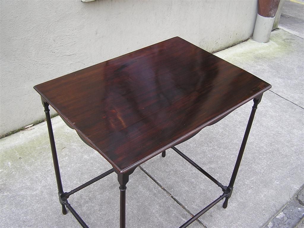 English Chippendale Mahogany Spider Leg Tea Table with Scalloped Skirts, C. 1750 In Excellent Condition For Sale In Hollywood, SC