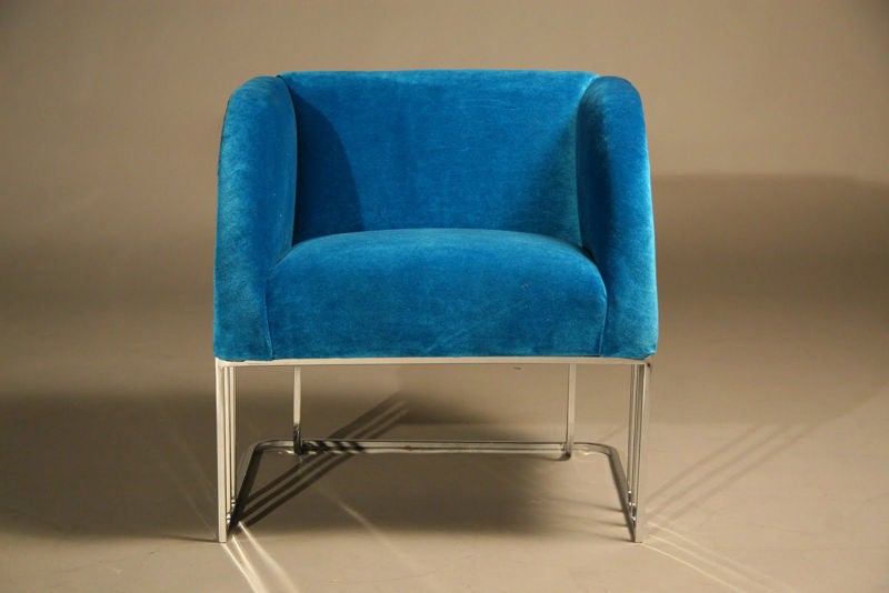 Mid-20th Century Pair of Milo Baughman blue mohair and chrome lounge chairs