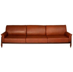 Rosewood and leather case sofa by Jorge Zalszupin