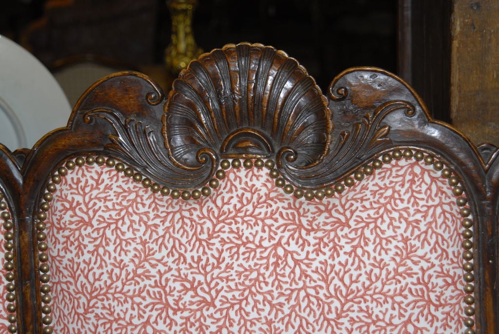 Joinery 18th Century  Italian Carved Walnut Settee For Sale