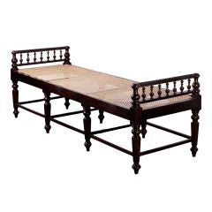 Dutch Colonial Rosewood Daybed with Turned Legs