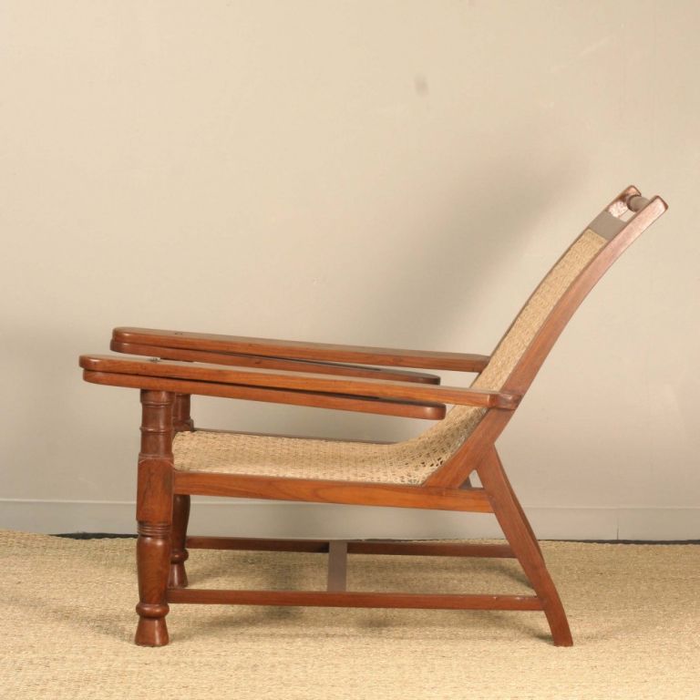 20th Century Anglo-Indian Teak Planters Chair with Sliding Footrest Arms