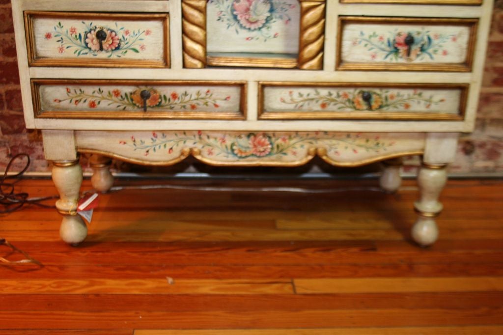 Central European Hand-Painted 20th Century Chest of Drawers For Sale 3