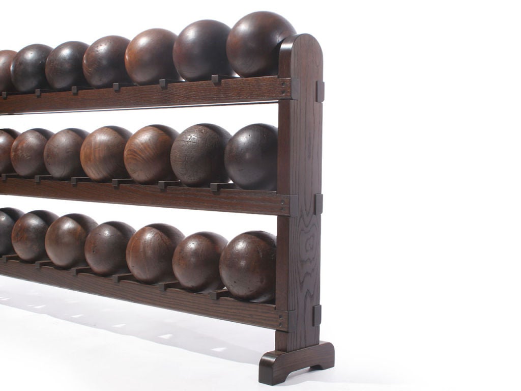 Porte-boules original avec boules de bowling en Lignum Vitae, fait sur commande en vente 1