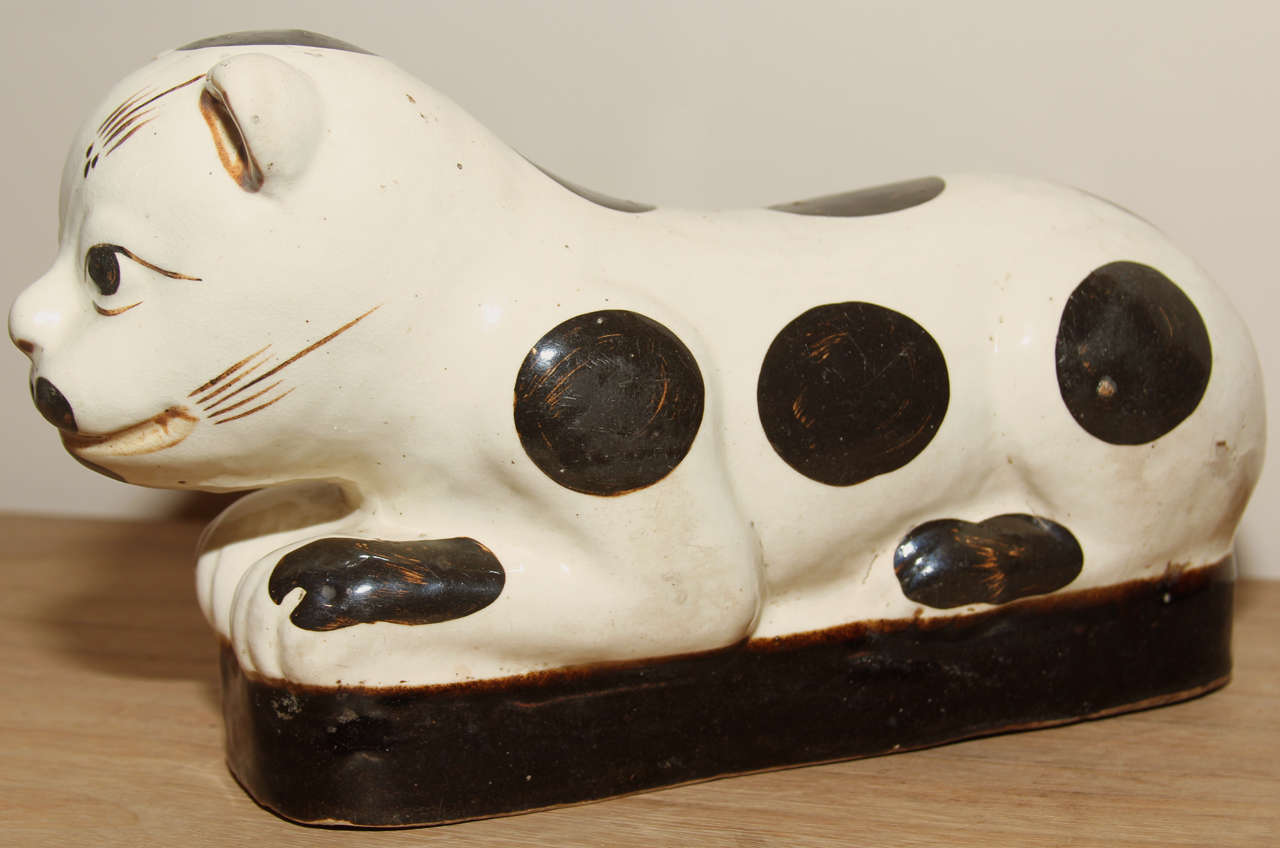 19th Century Chinese Porcelain Pillow in the form of a Cat