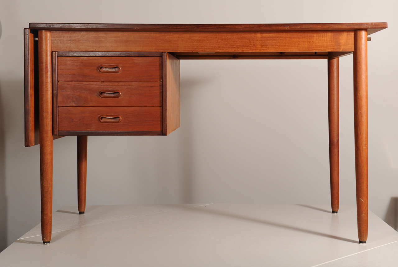 Writing Desk By Finn Juhl In Excellent Condition In Amsterdam, NL