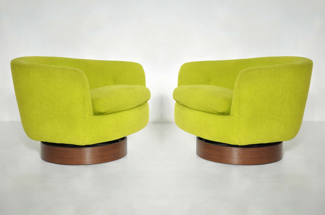 Mid-Century Modern Milo Baughman Green Swivel Lounge Chairs