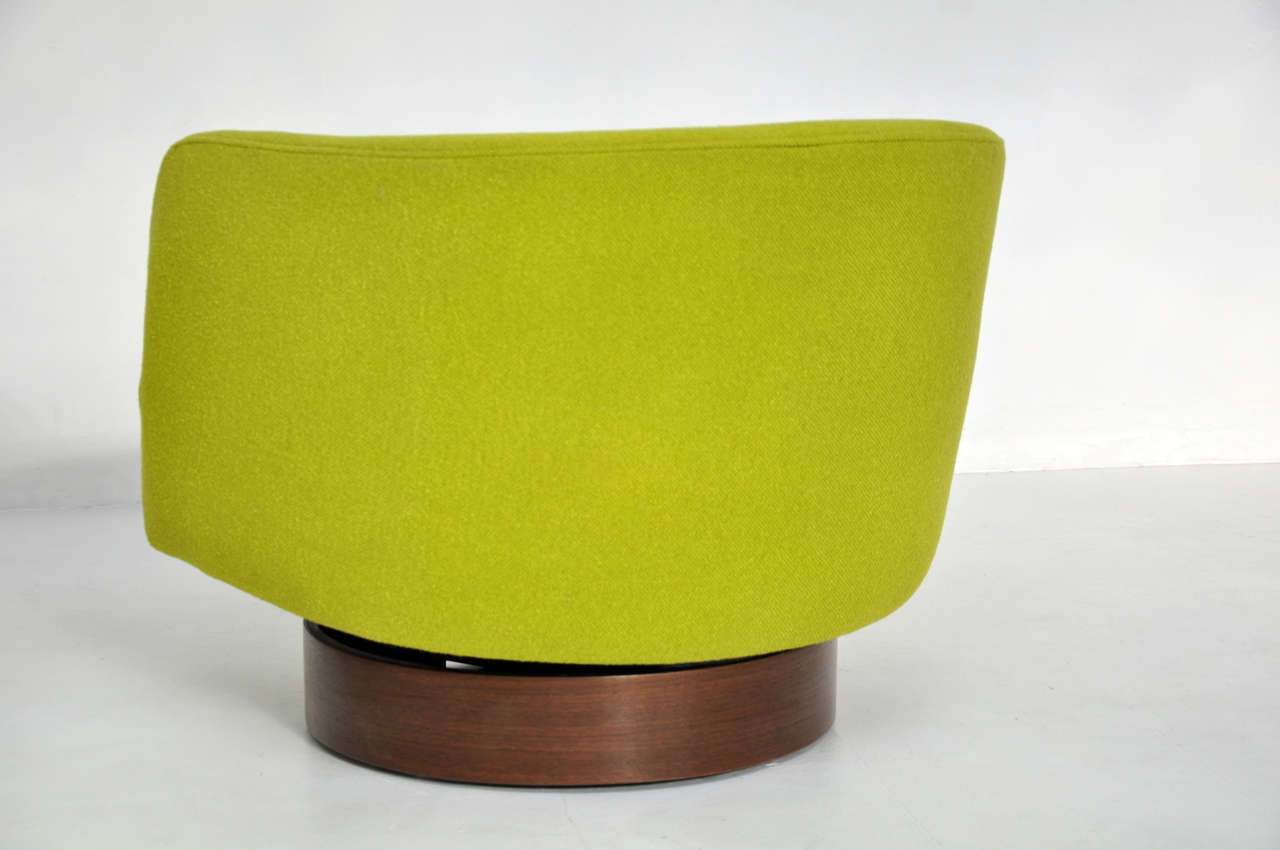Milo Baughman Green Swivel Lounge Chairs 1
