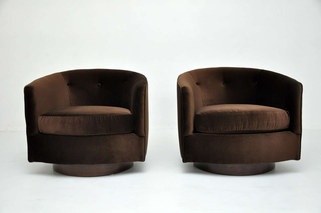 American Milo Baughman Swivel Lounge Chairs