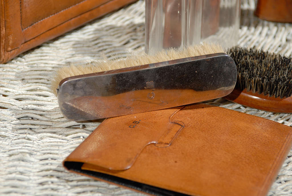 Early 20th Century English Gentleman's Traveling Necessaire 4
