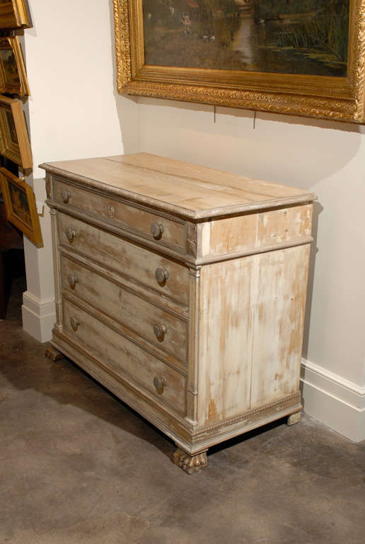 Italian 1820s Patinated Four-Drawer Chest with Classical Details and Claw Feet 3