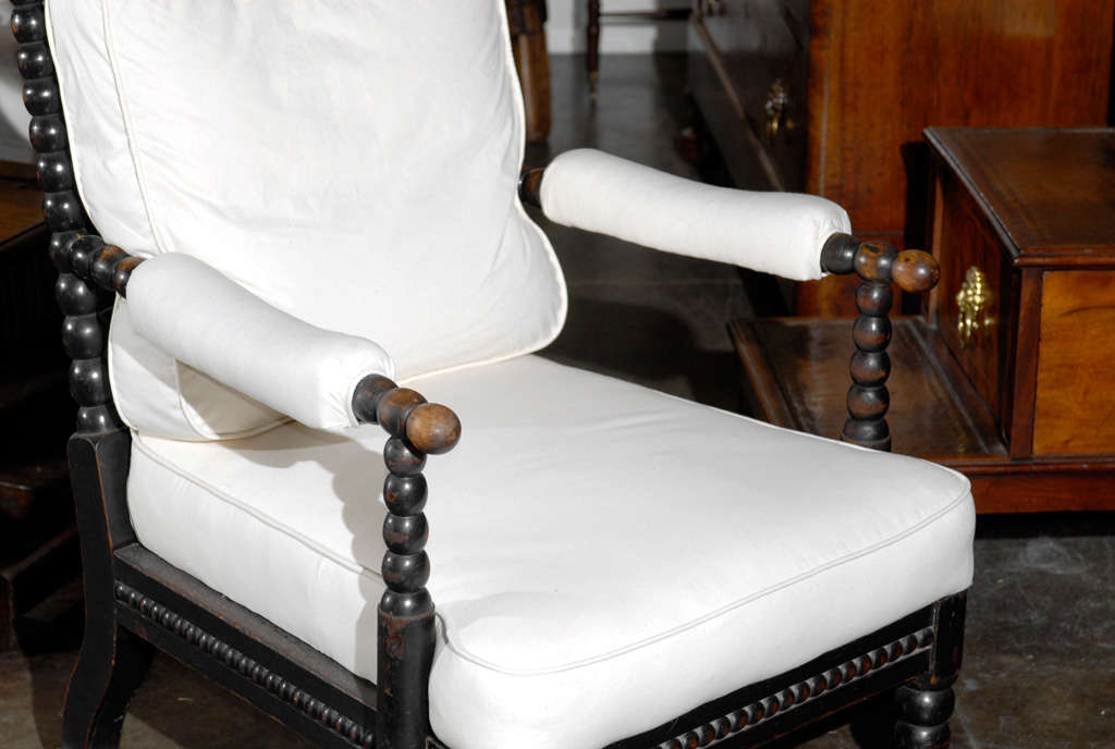 19 th.c. English Bobbin Upholstered Chair In Excellent Condition In Atlanta, GA