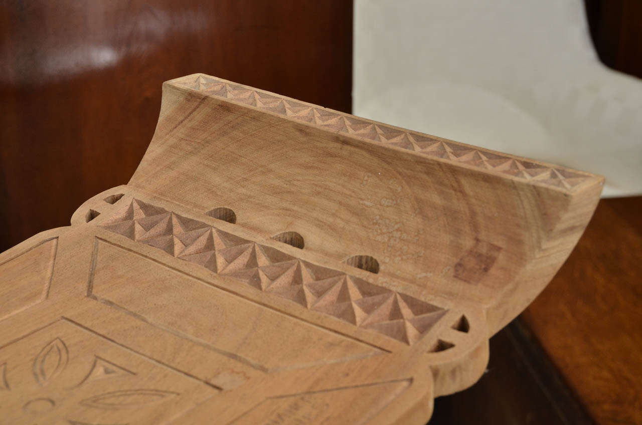 Ashanti African Hand Carved Stool In Excellent Condition In Southampton, NY