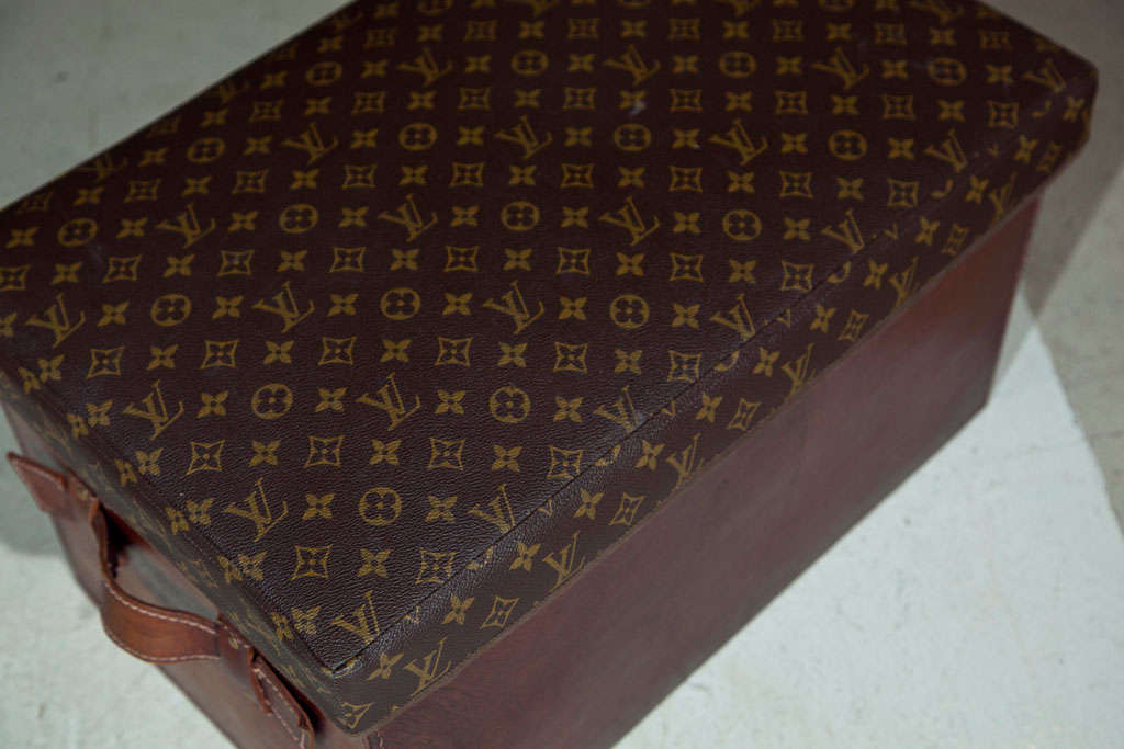 pouf vuitton