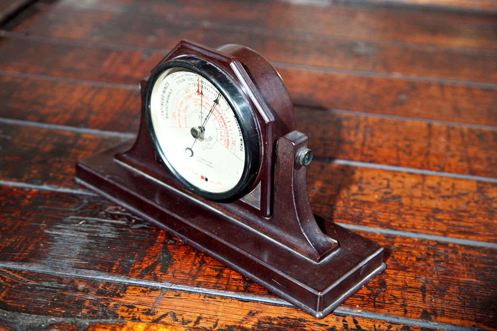 Rare & Unusual Storm Guide Desk Barometer in Bakelite In Excellent Condition In Stamford, CT